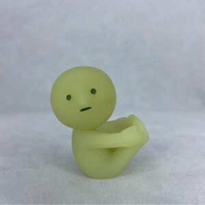 Open Smiski Yoga ( Smiski Boat ) figure